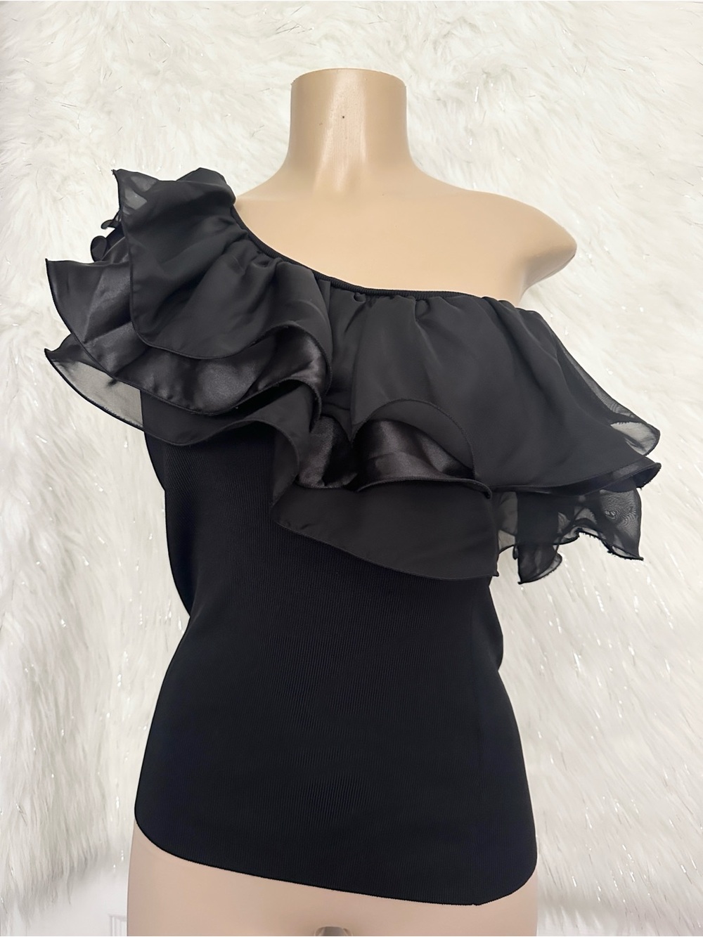 Dolce Cabo Black One-Shoulder Ruffle Top